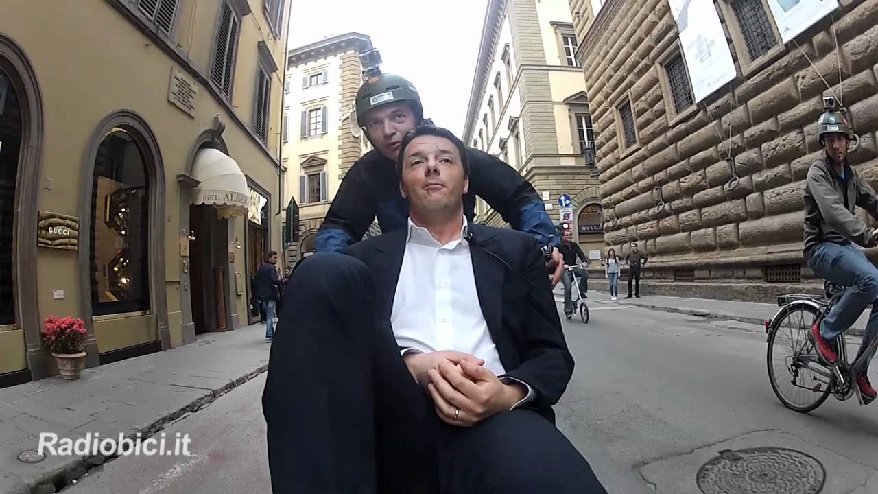Matteo Renzi pedala sulla radiobici: rottamerò il vecchio pd