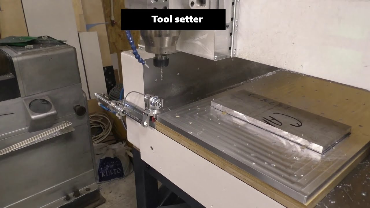 Customer's CNC mill (ET10, linear encoders closed loop)