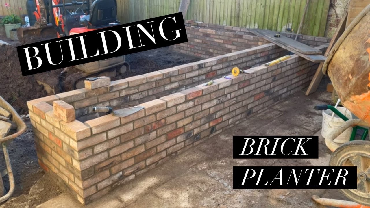 DIY Brick Planter: Step-by-Step Guide to Enhance Your Garden 🌷🧱
