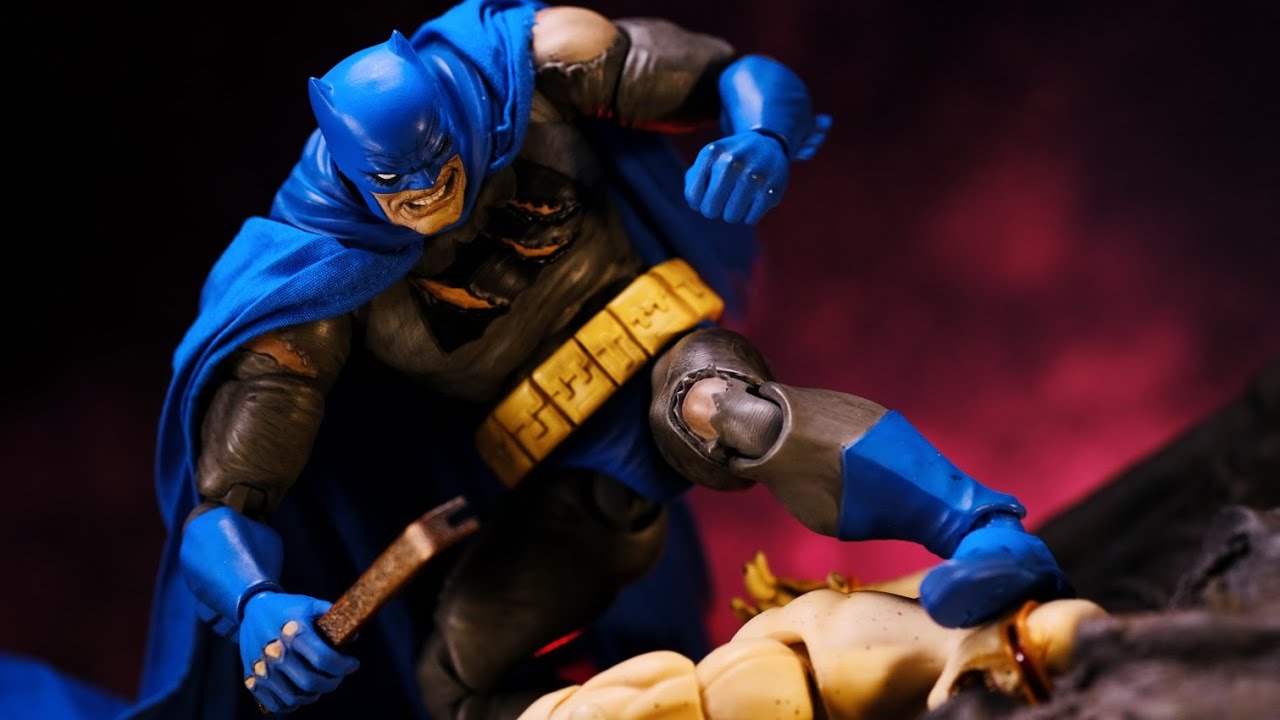 Обзор фигурки Mafex Dark Knight Returns Batman (Triumphant Version)!!! И снова Mafex? СНОВА?