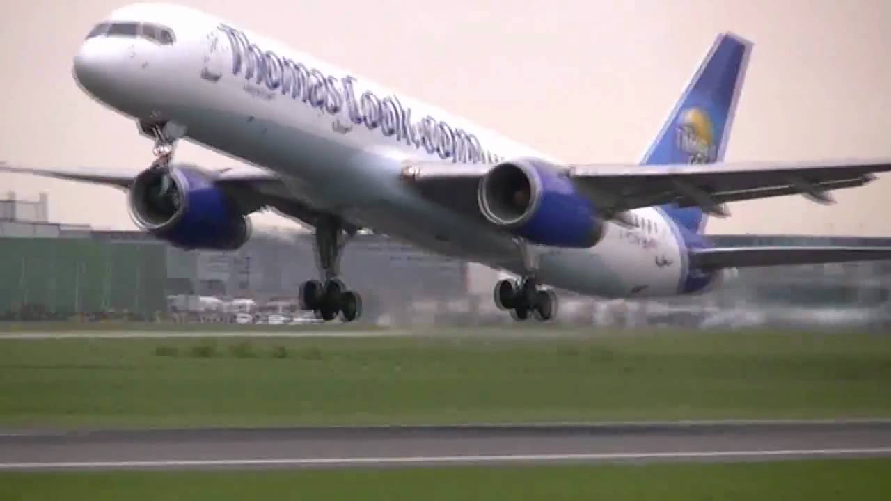 25 Takeoffs in 15 Minutes at Manchester Airport