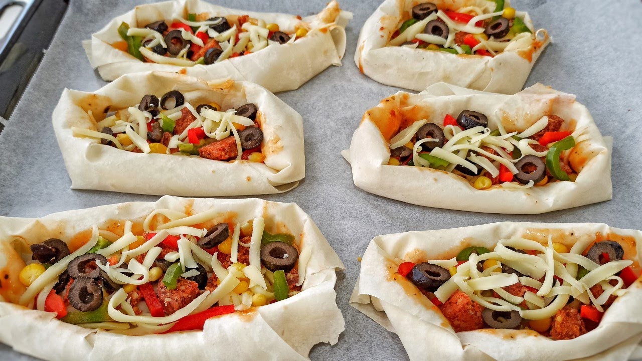 EVDE 1 YUFKAN VARSA HEMEN DENE😋👌 5 Dakikada Nefis Pizza Börek Tarifi - Yufkadan Pizza Nasıl Yapılır?