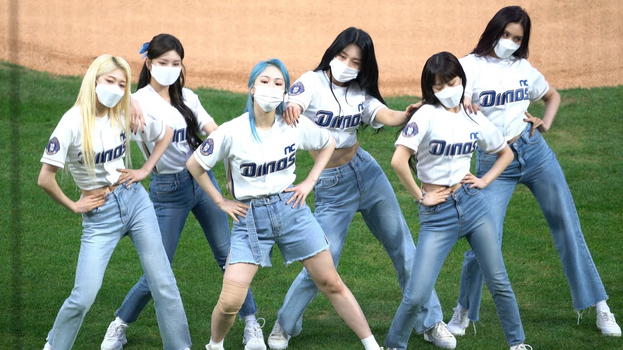 210514 에버글로우(Everglow) '라디다(LA DI DA)' 4K 직캠(fancam) @창원 NC파크 사전공연
