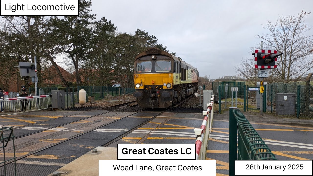 *Light Class 66* Great Coates Level Crossing (28/01/2025)