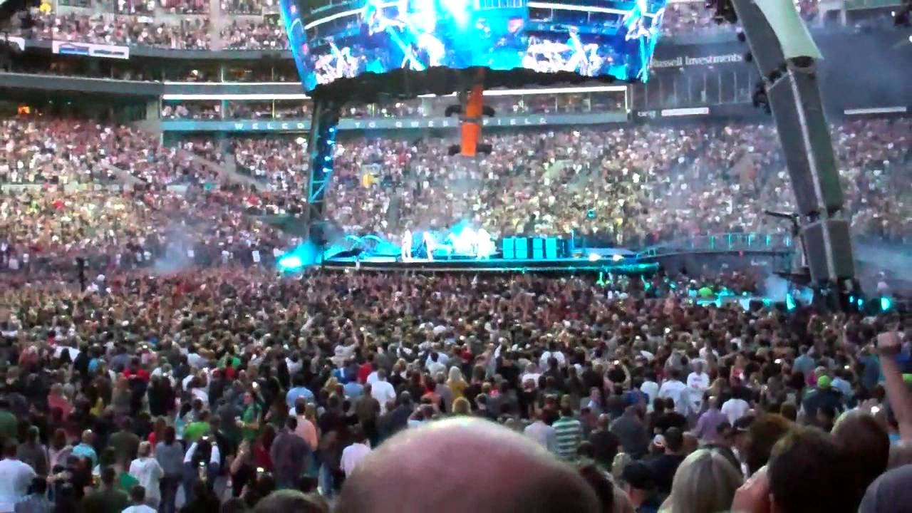 U2 - Qwest Field June 4, 2011 Opening - Even Better ... I Will Follow
