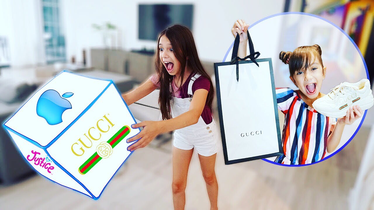 I'll BUY ANYTHING you can ROLL Challenge! | Emily and Evelyn