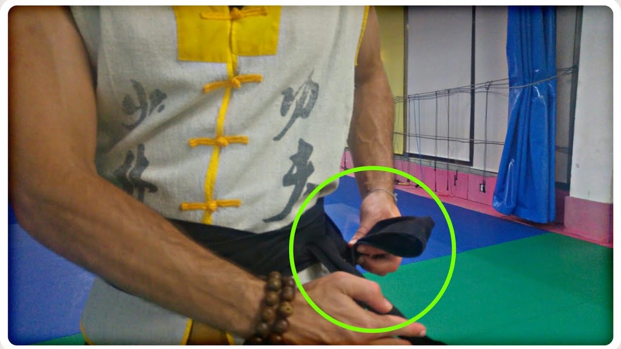COMO PONERSE LA FAJA DE KUNG FU EN LA CINTURA explicado por Shifu