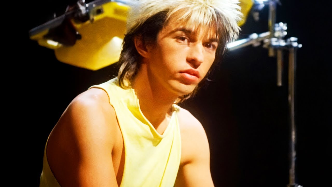 Kajagoogoo - Too Shy (Official Music Video)