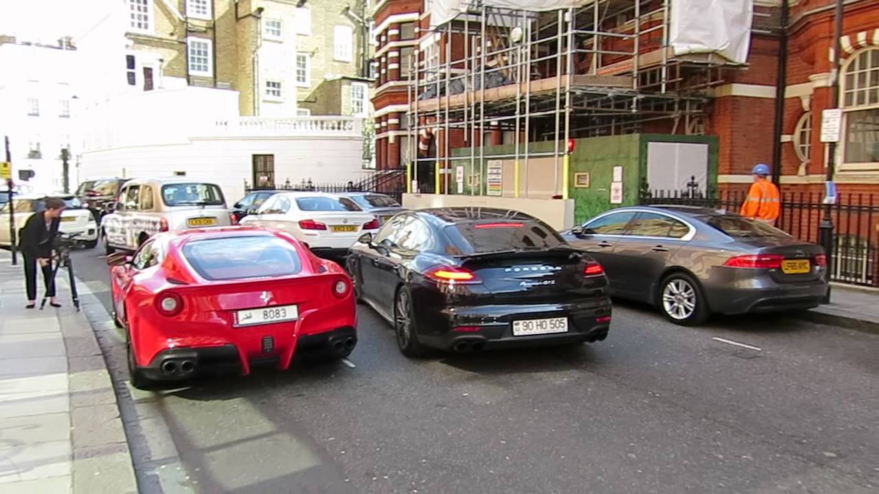 Porsche Panamera GTS StartUp, BRUTAL SOUNDS !!!