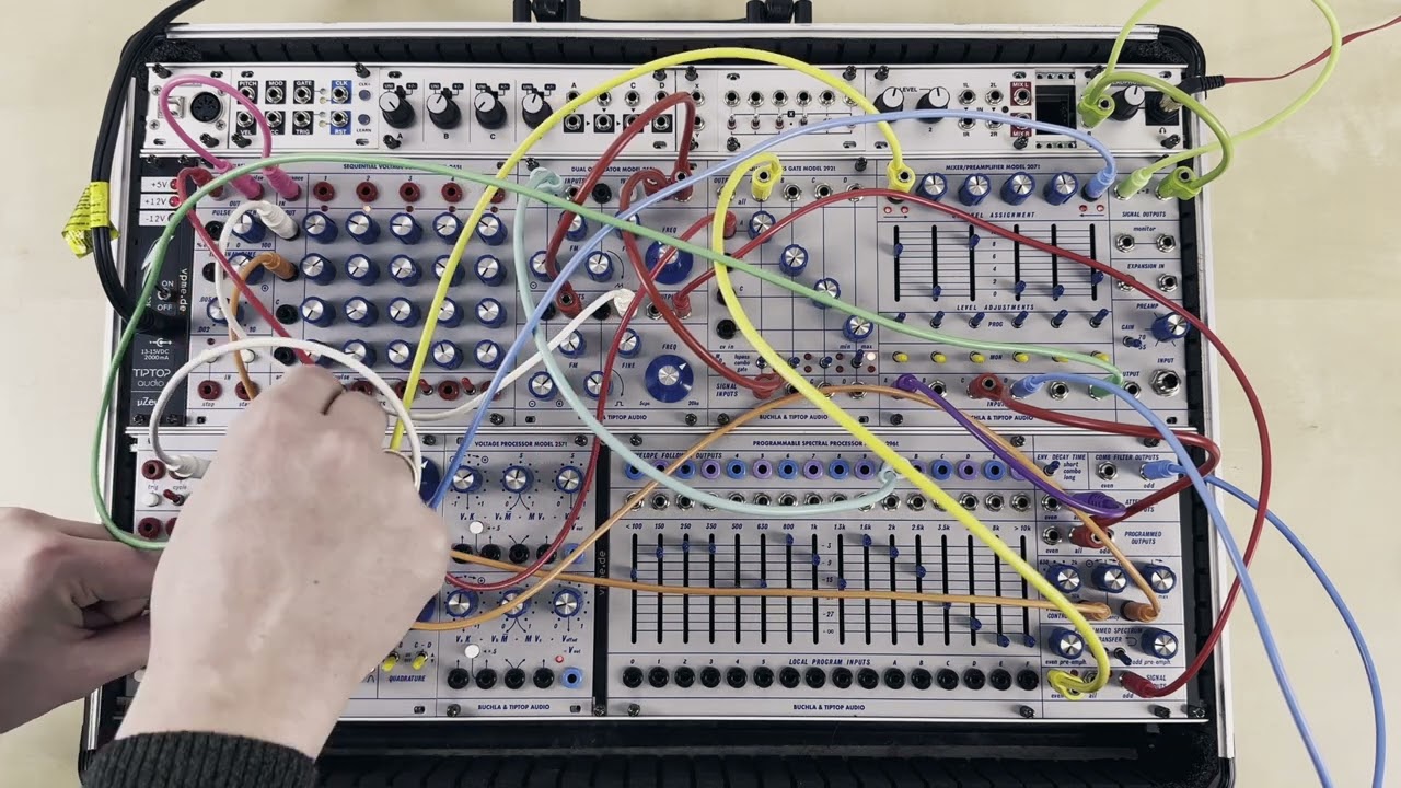 Buchla & Tiptop Audio 200 series: 296t and 207t sound demo (no talking)