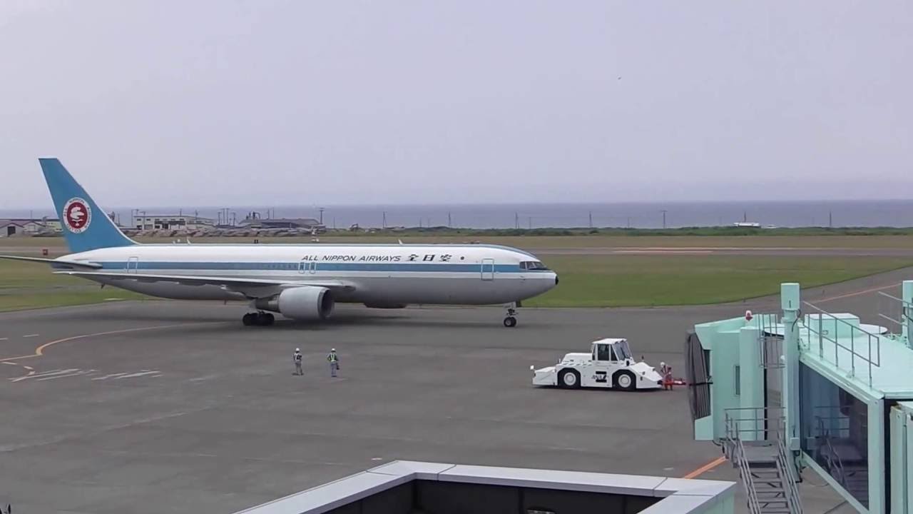稚内空港　離陸　 ＡＮＡモヒカンジェット　20140719