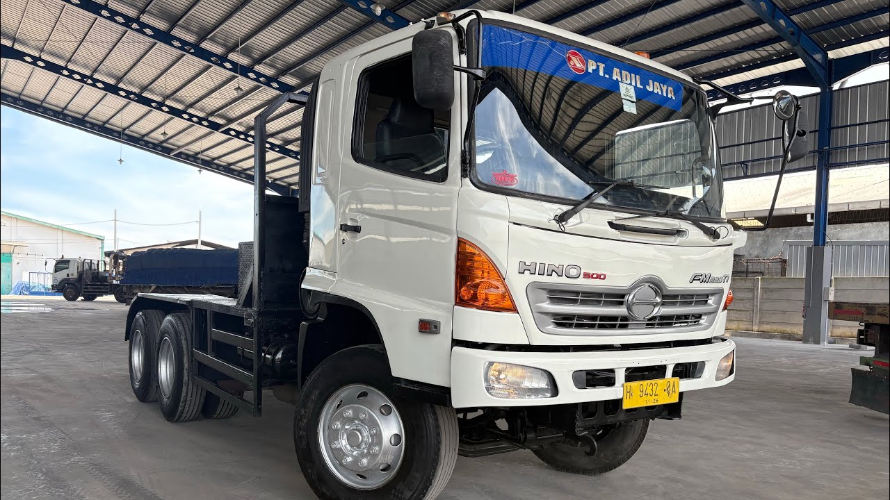 Di jual Hino FM 320 P TH 6x4 Nik 2011 Kondisi Istimewa Siap Kerja 