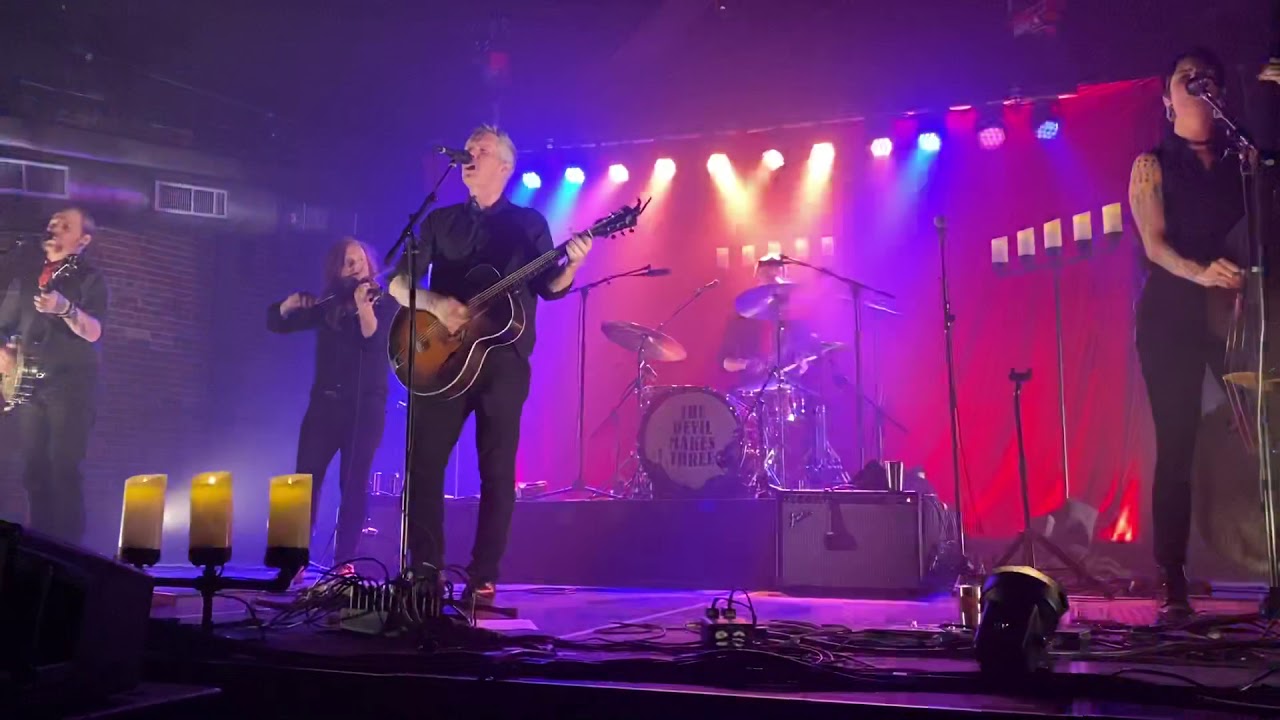The Devil Makes Three | St. James