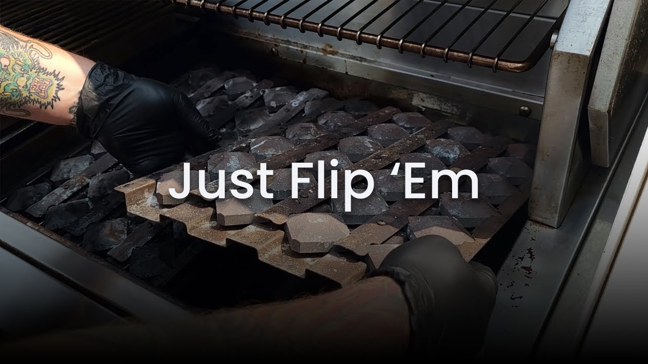 Revive Your Barbecue: Quick & Easy Ceramic Briquette Cleaning Hack!