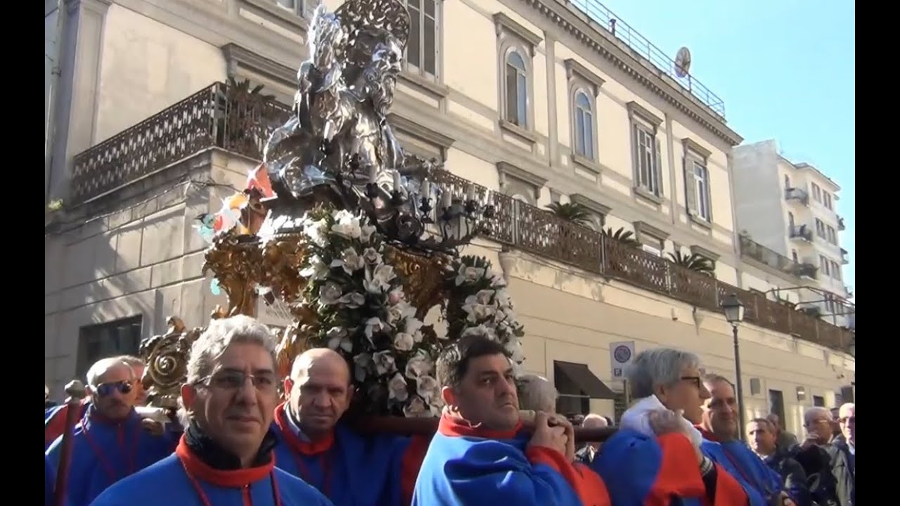 Aversa (CE) - San Paolo, le Congreghe al gran completo durante la processione (25.01.16)