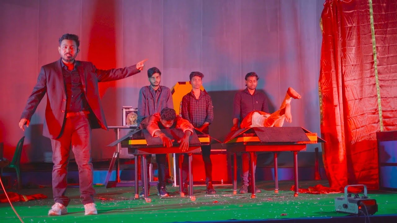 Man cutting illusion by magician Devdas ⚡ show was "munshirhat kalika cinema hall" 