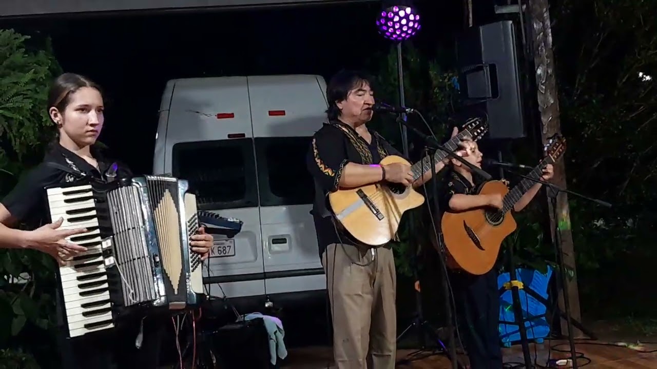 Lía Iglesias 0972 339930 caaguazú  Paraguay 