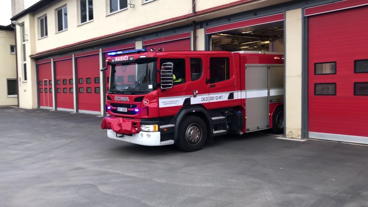 Výjezd HZS Chrudim s novou CAS 20 Scania na DN OA 1.11.2018