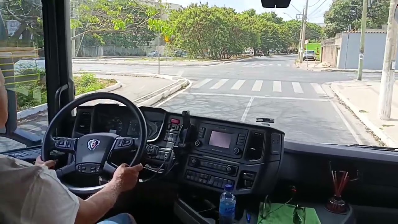Saíndo carregado para os Montes Claros 