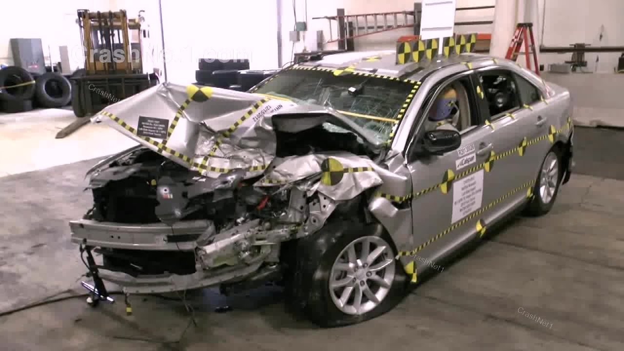 2013 Ford Taurus | Crash Test Documentation, Frontal Oblique Offset Test by NHTSA | CrashNet1