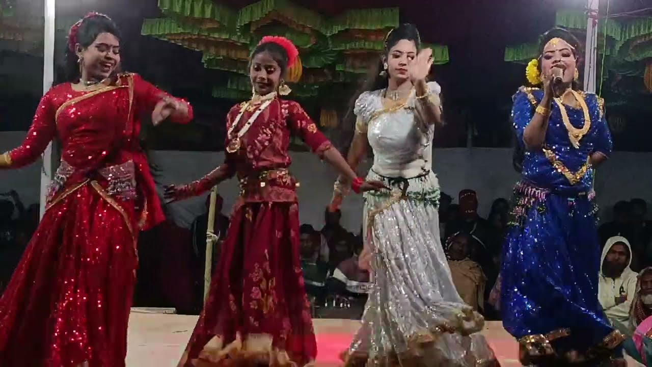 বেহুলা লক্ষিন্দর যাত্রা ||ভাইরাল নায়িকা লতা ও তার সখি| জলের ঘাটে বাঁশি বাজে লো ফাটাফাটি  ডান্স 