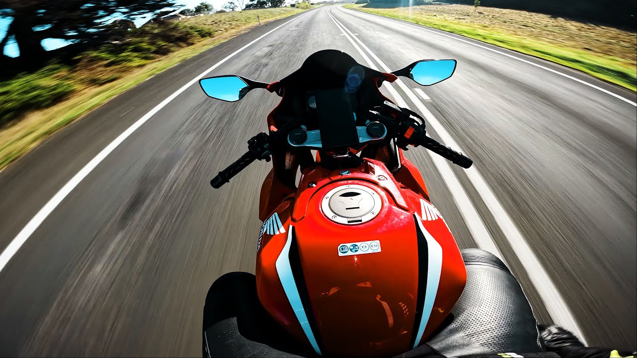 Can the CBR650R go the distance? - Riding To The Border With My Dad