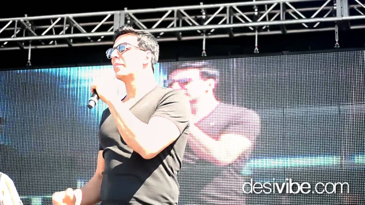 Akshay Kumar, Anupam Kher and Russel Peters in Toronto for Breakaway Promo - DesiVibe.com