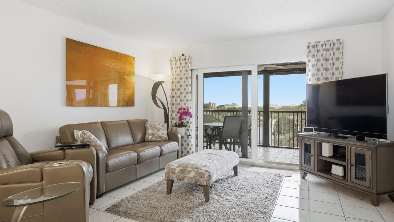 2238 N Cypress Bend Dr unit 608, Pompano Beach, FL