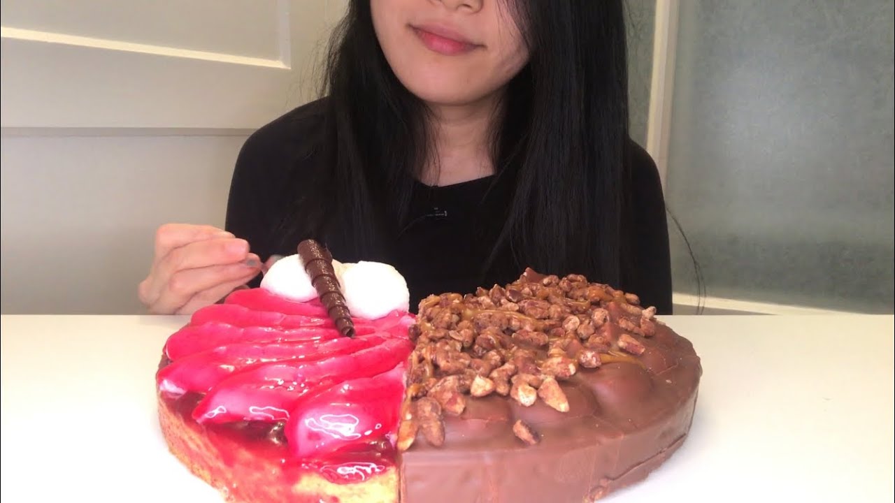 [MUKBANG] CHERRY MONCHOU BAVAROIS & HAZELNUT CHOCOLATE PRALINE PIE