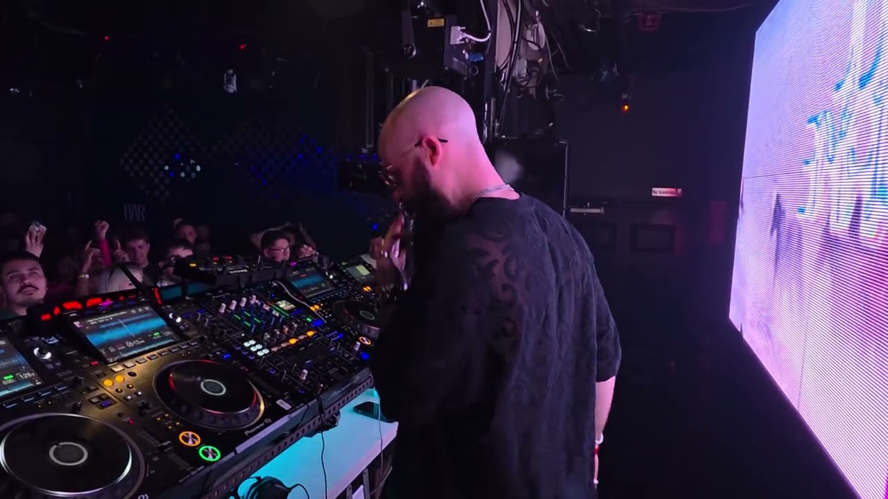 DJ WILL CLARKE - The Circle OC 