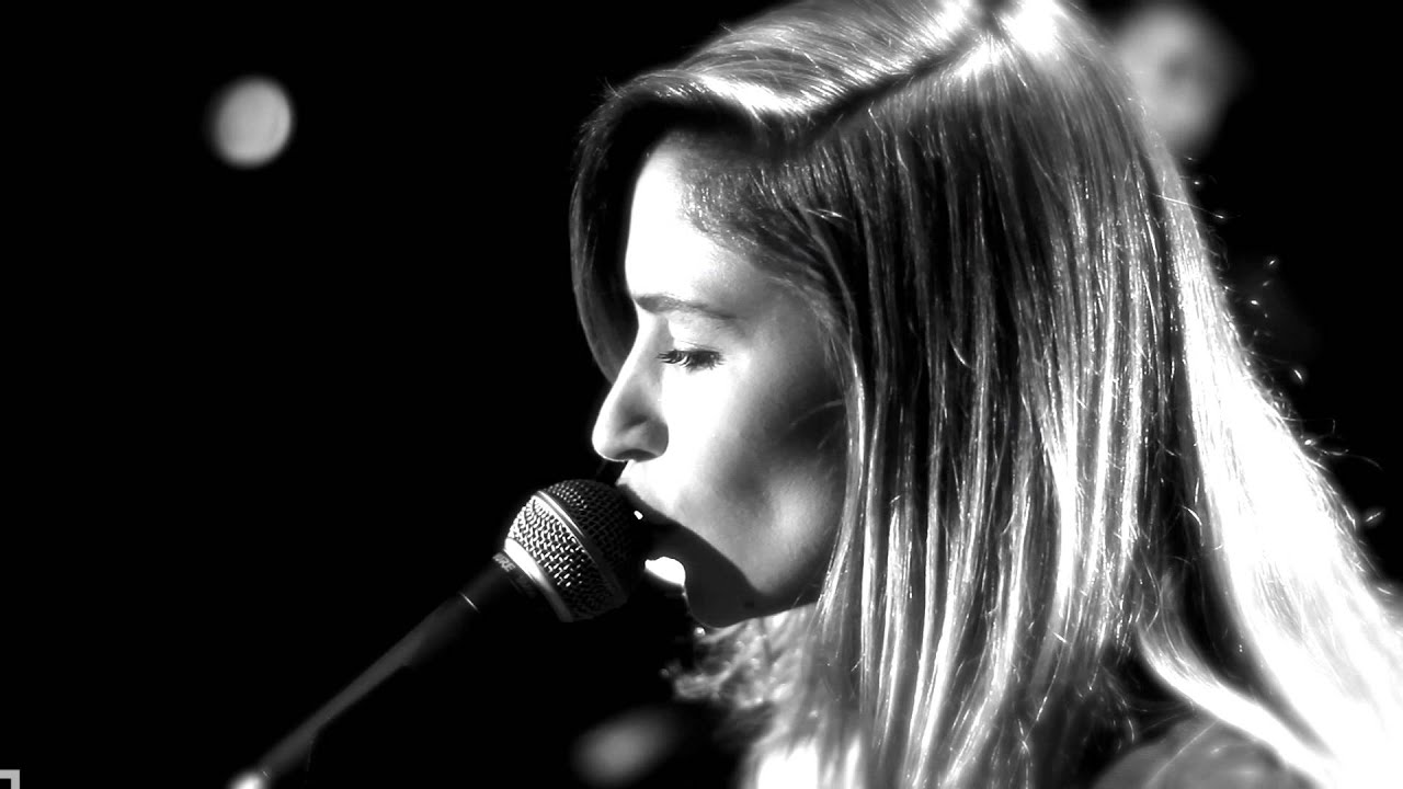 Claire Denamur - Rien de moi (live officiel)