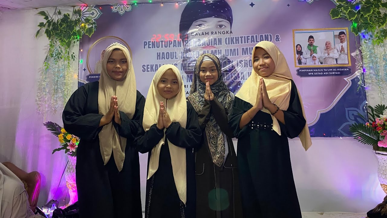 Penampilan Santriawati Majelis Ta'Lim Al-Hidayah ( Tarian Tabassam )