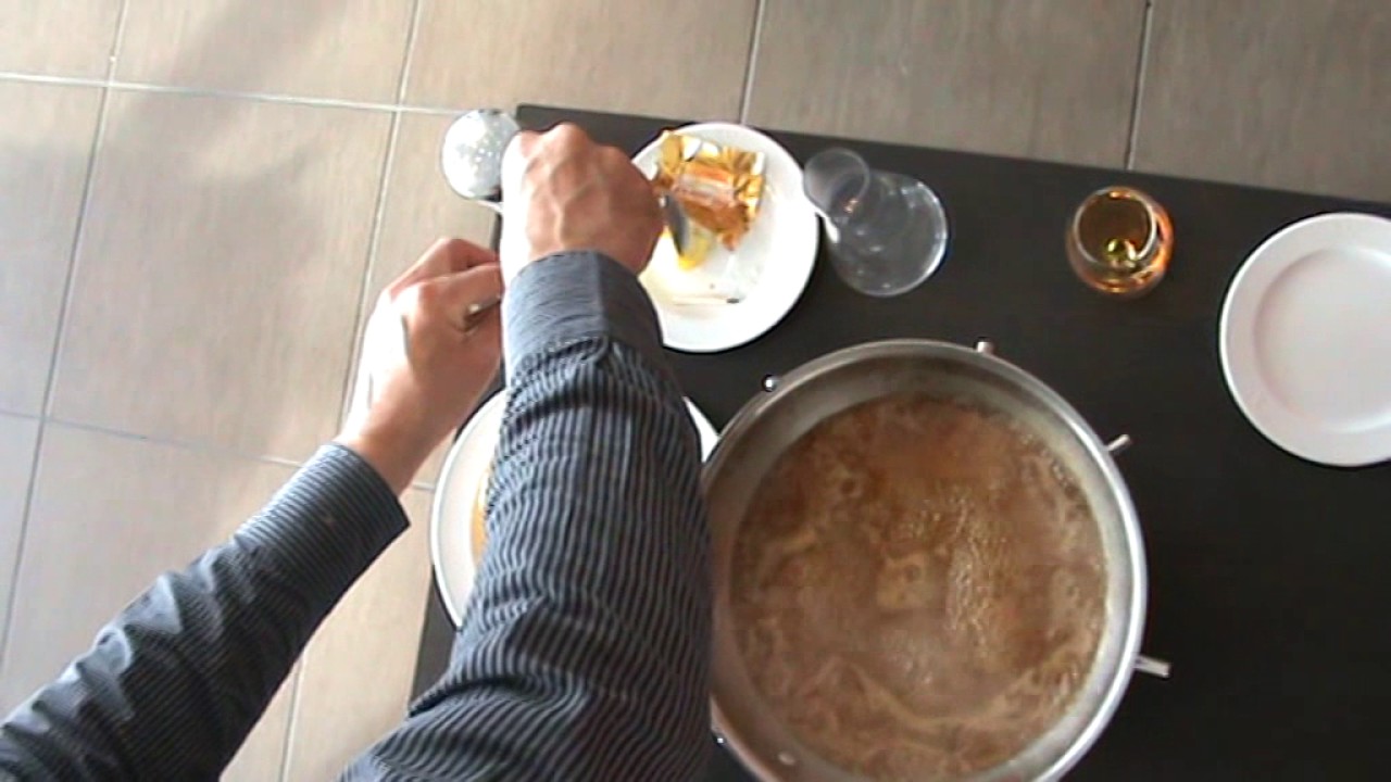Pêches flambées