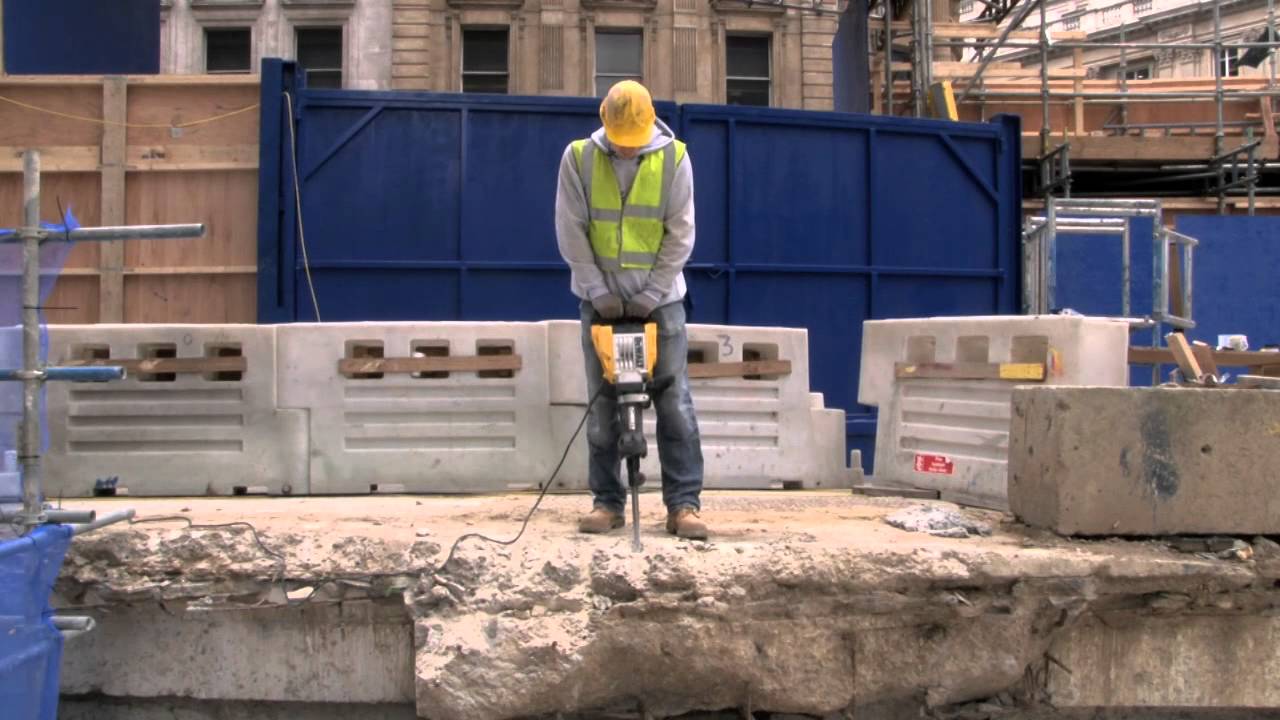 Screwfix - DeWalt D25899K-GB 10kg Breaker