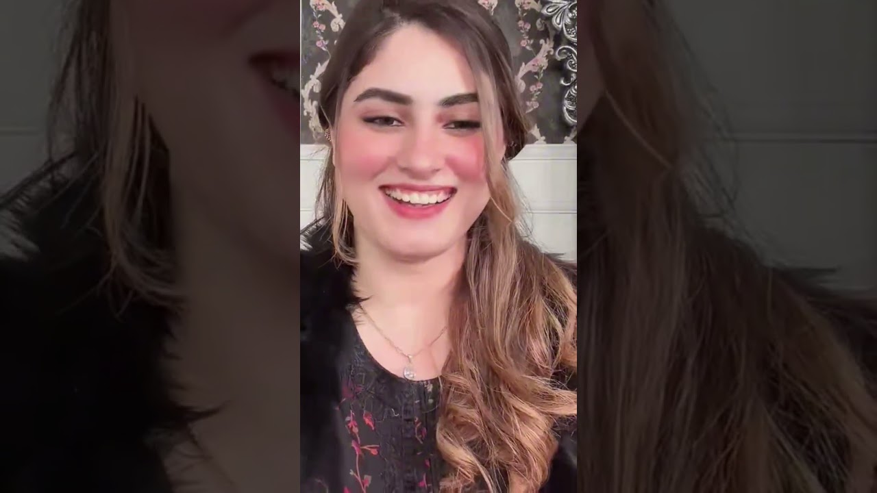 #4359 #stunning beauty @ Felize Periscope vlog