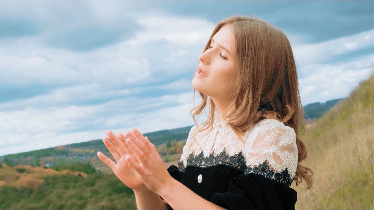 ЗДІЙМЕМО КРИЛА - Єлизавета Лукіна