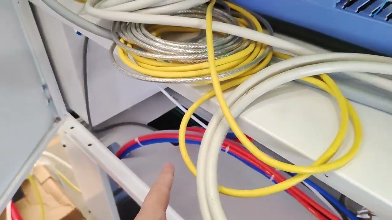 How to connect Water cooling chiller Signal line  on fiber laser cutter connection operate