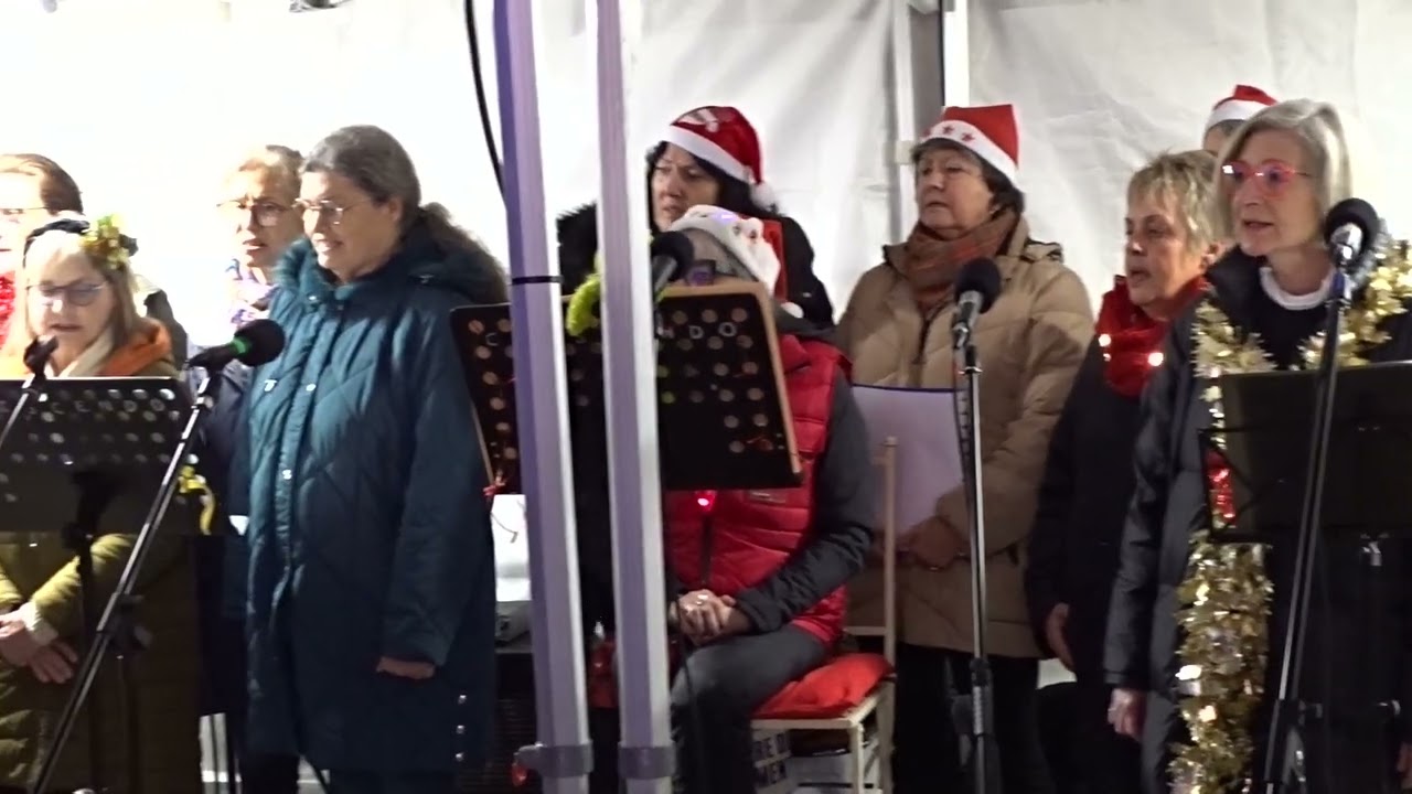 Marché de Noël : La chorale Cœur de femme interprète Soy Boyero