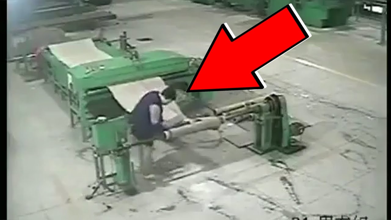 АВАРИЯ С ВРАЩАЮЩЕЙСЯ МАШИНОЙ😱😱