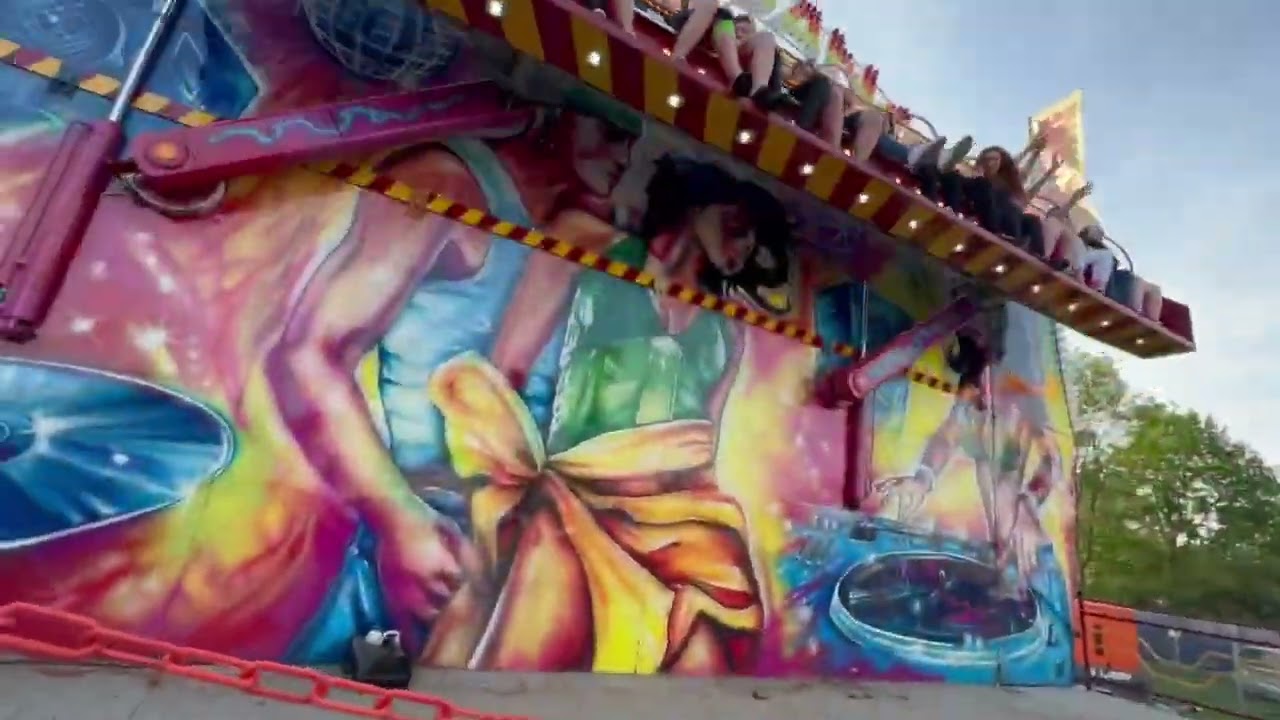 Pardubický lunapark Rochl Příjezd na Majáles