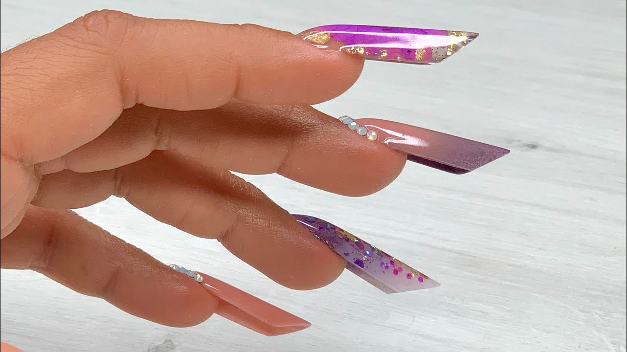 Realizando ALMENDRA RUSA por tercera ocasión en tonos MORADO/NUDE + naturaleza muerta/hoja de oro