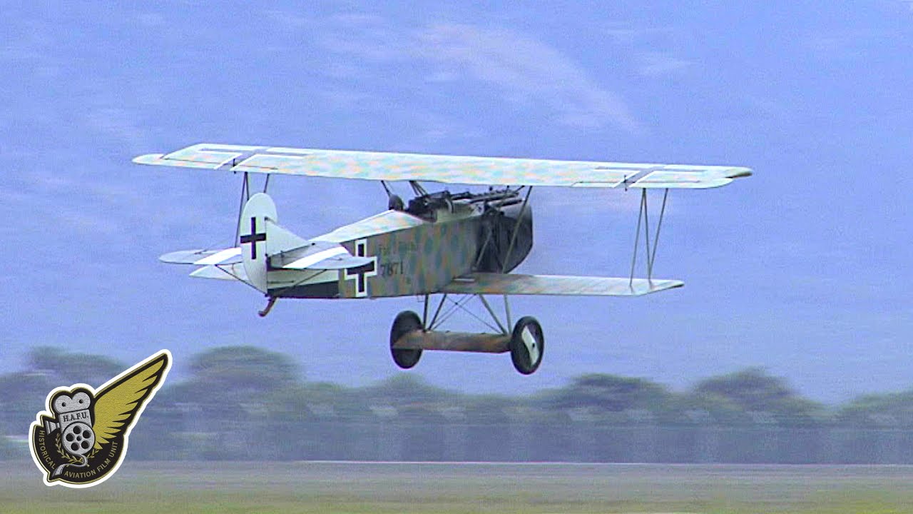 WW1 Fighter Furball: Eight Aircraft Swirling