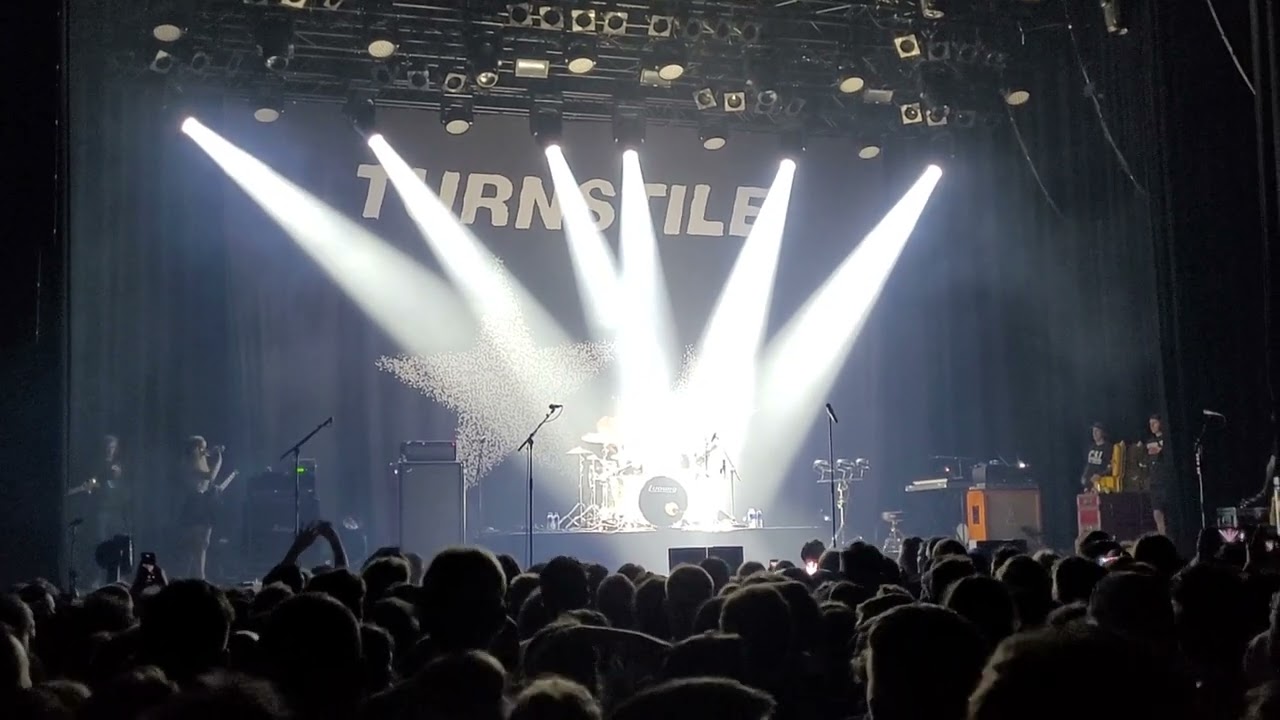Turnstile - Real Thing + Drum Solo + Big Smile live @ 013 Tilburg