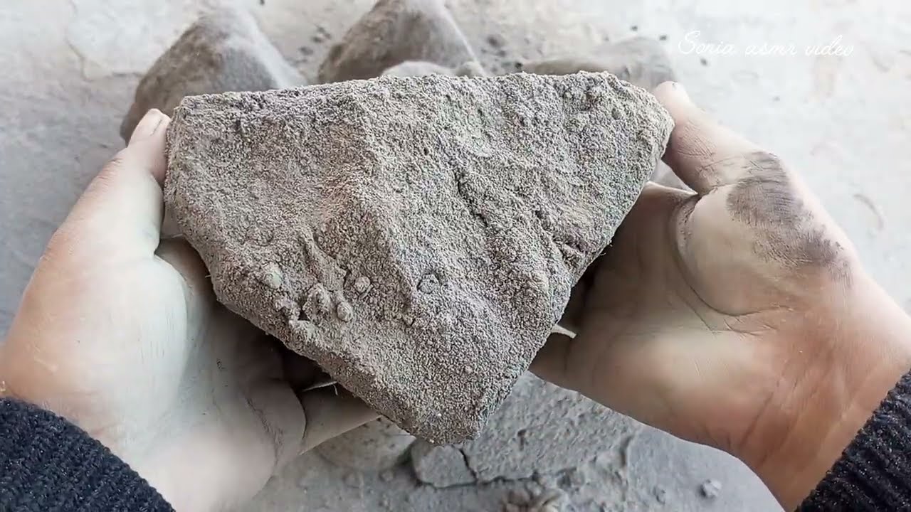 Pure ashes crumbling video dry floor #clay #sonia_asmr_video 