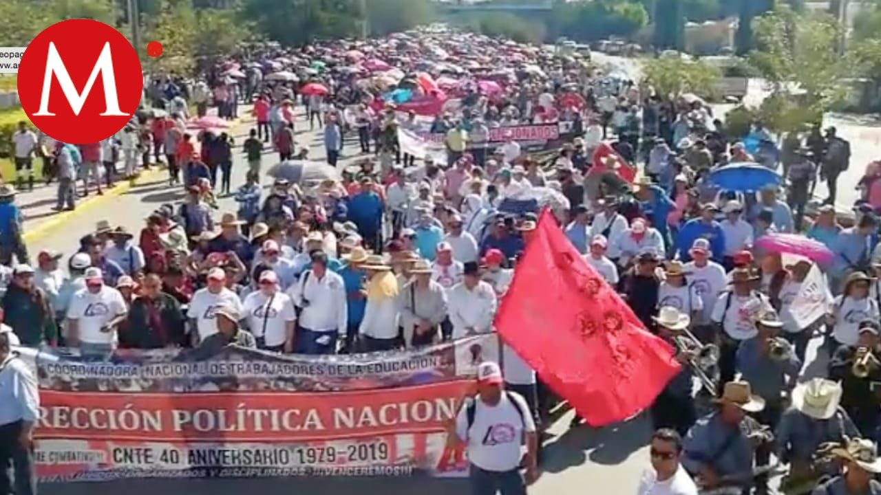 La CNTE marcha en su 40 aniversario en Chiapas