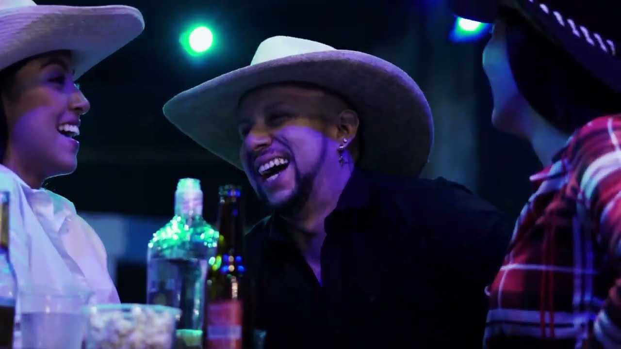 Alejandro Hernandez - Borracho y Amanecido Video Oficial