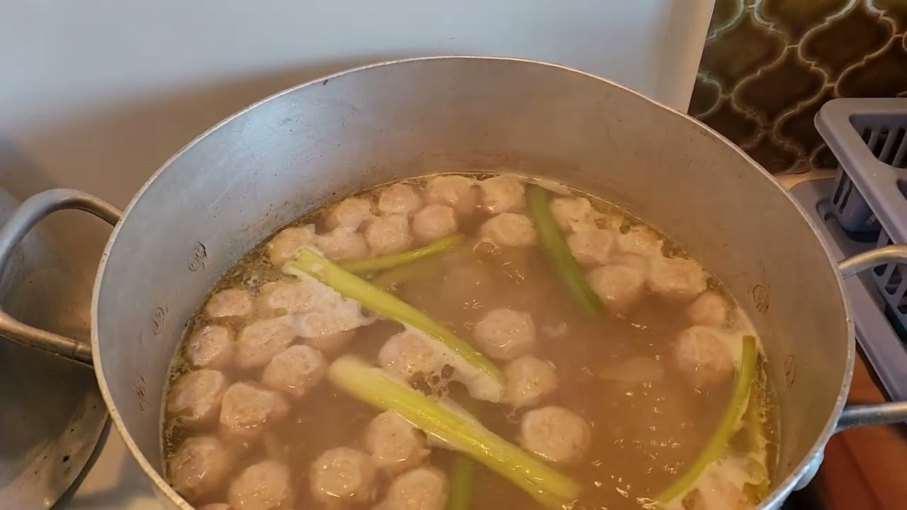กินก๋วยเตี่ยวไก่แช่บๆนำกันเด้อทุกคน!!
