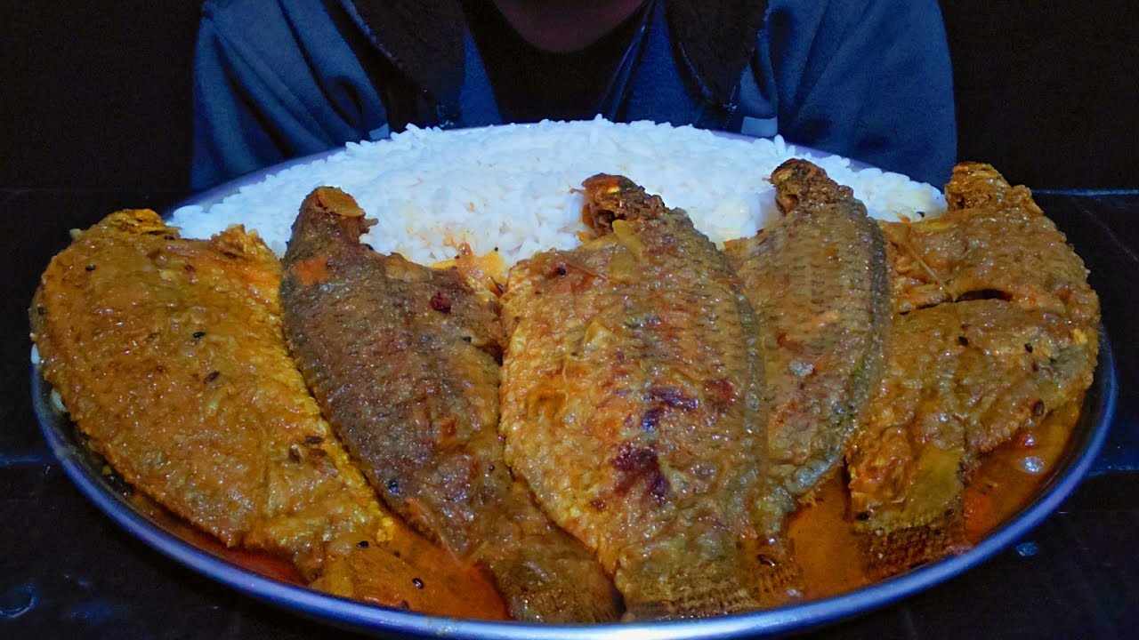 Big bite।Eating spicy fish curry।rice।Spicy tilapia curry।Eating big fish curry।Spicy mukhbang 