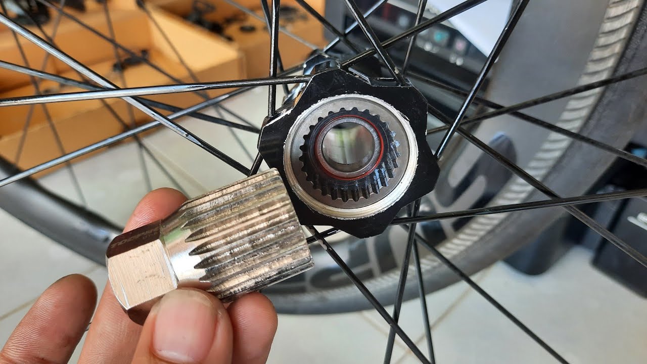 วิธีถอด คลิก DT Swiss 350 เพื่อเปลี่ยนลูกปืนล้อ How to Remove Star Ratchet DT Swiss 350 #ถอดดุมDT