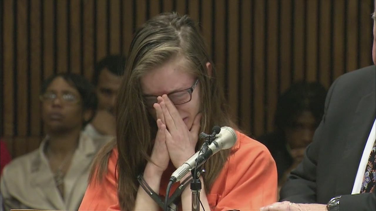Roksana Sikorski speaks at sentencing hearing